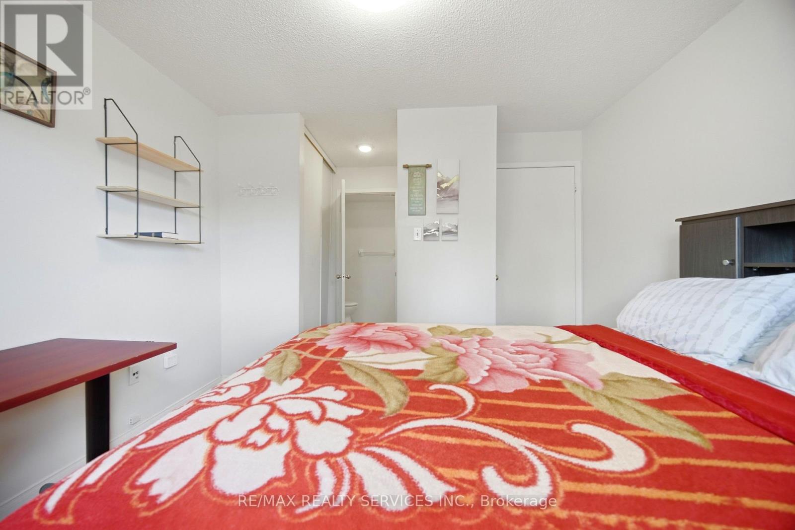 #110A 211 FORUM DRIVE - 20