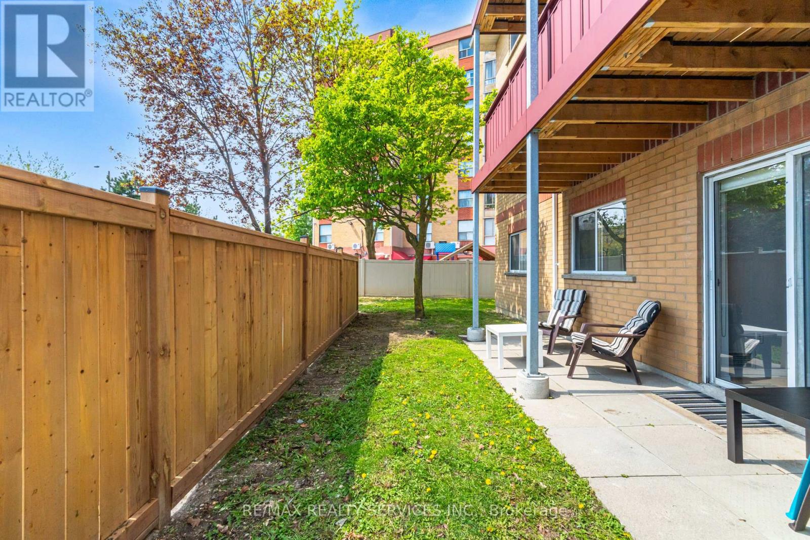 #110A 211 FORUM DRIVE - 30