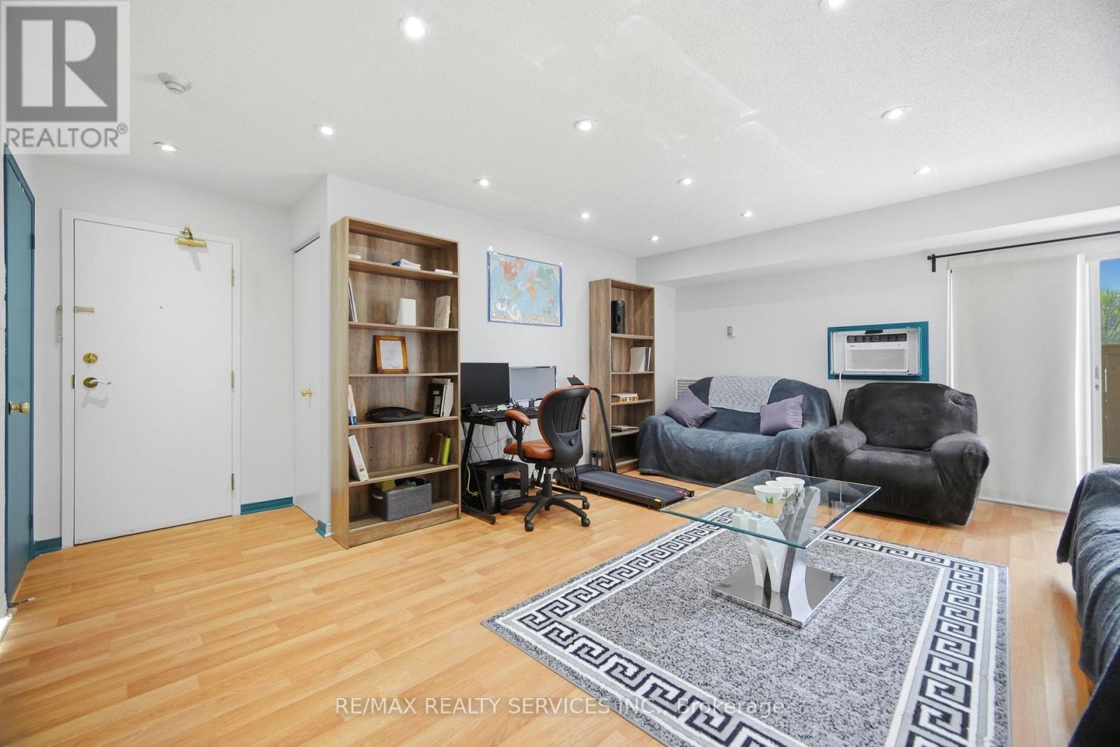 #110A 211 FORUM DRIVE - 7