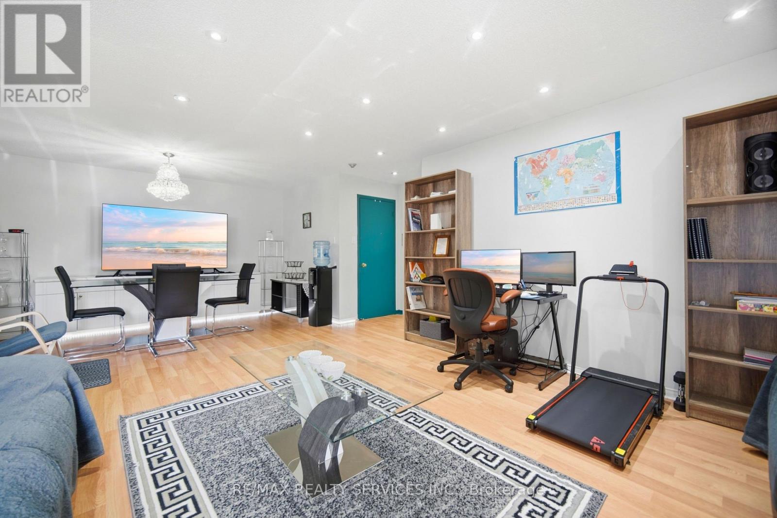 #110A 211 FORUM DRIVE - 9