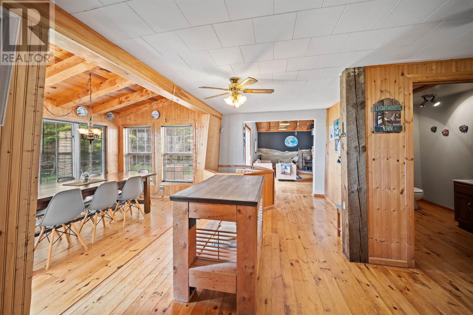 122 Travalot Drive - 16