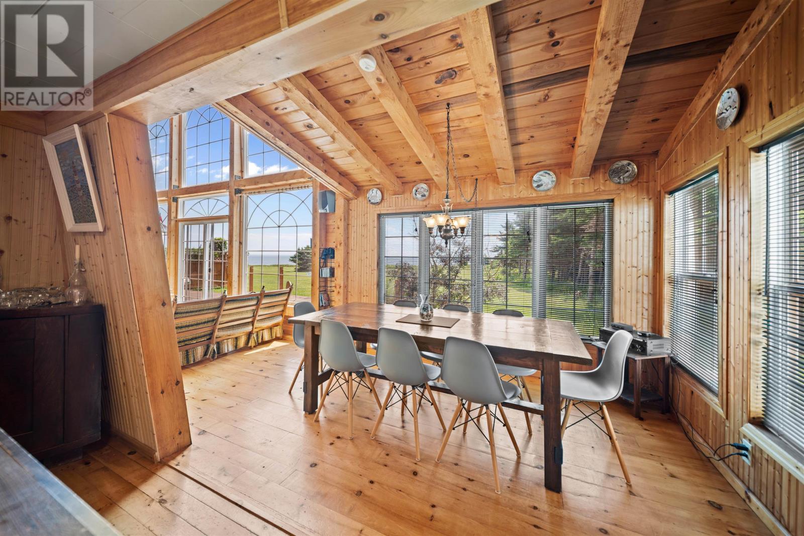 122 Travalot Drive - 10