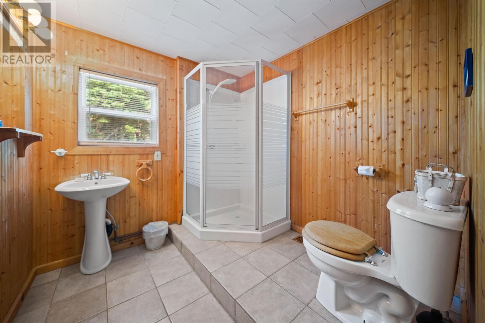 122 Travalot Drive - 21