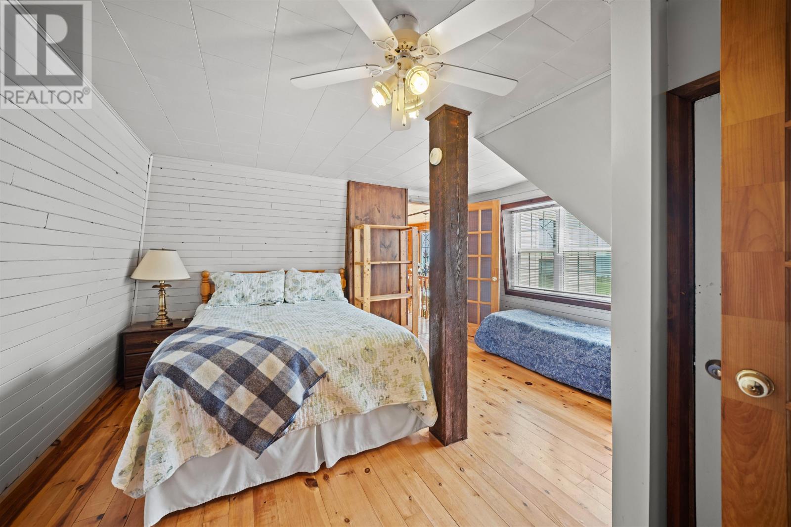 122 Travalot Drive - 27