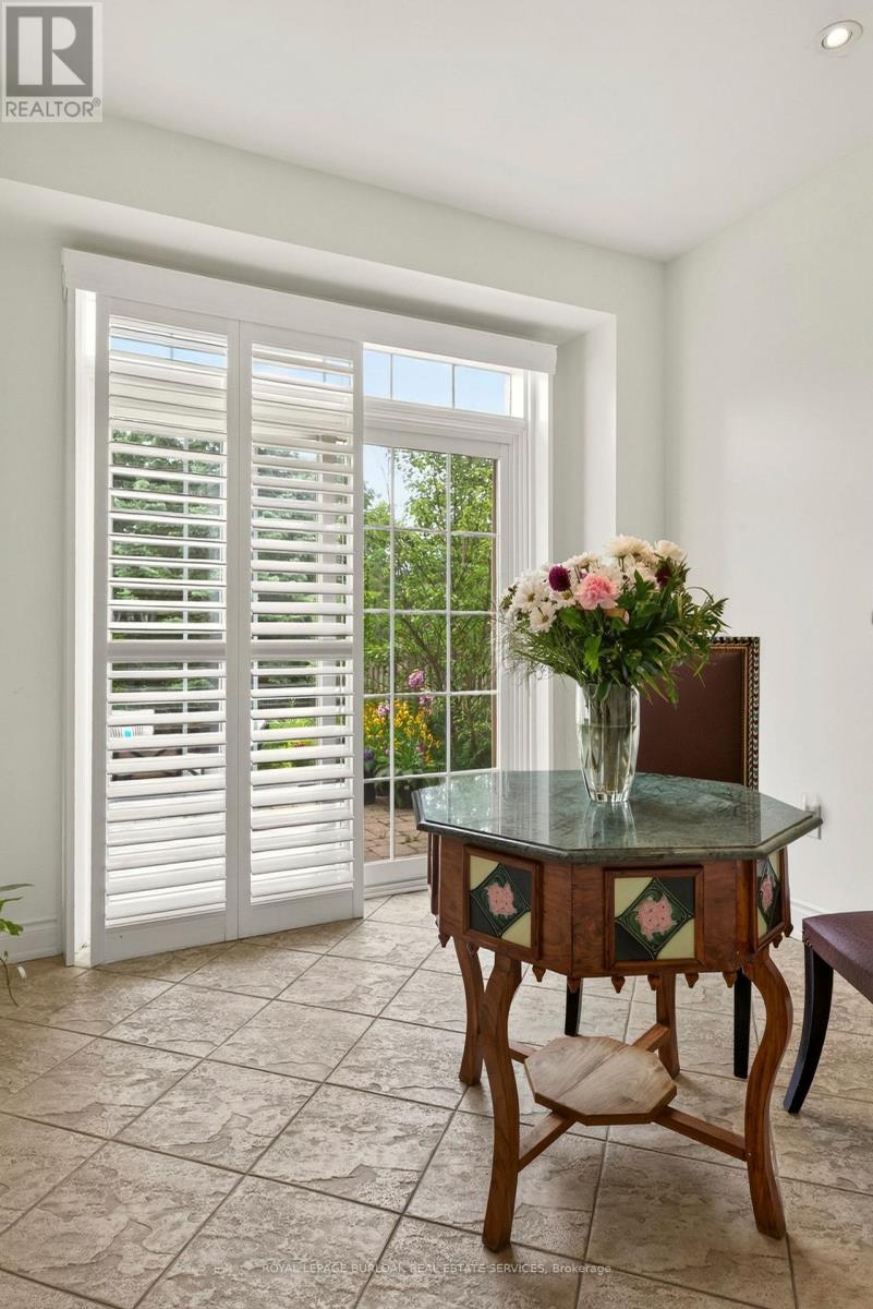 215 BURLOAK DRIVE - Image 11