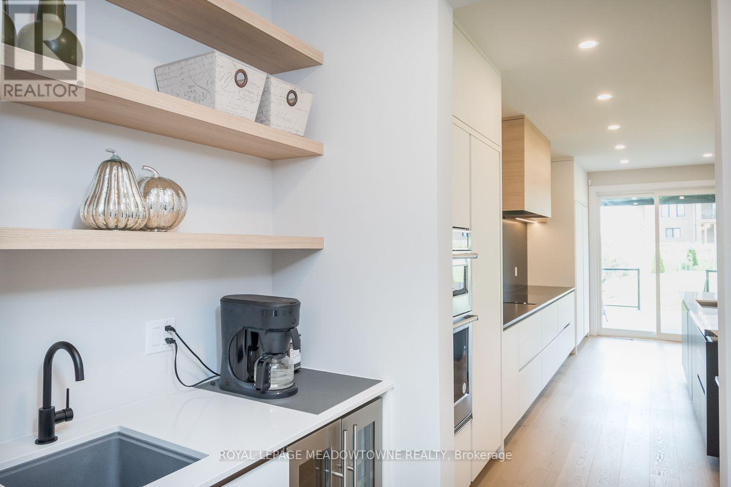 30 CHARLES CURRIE CRESCENT - Image 14