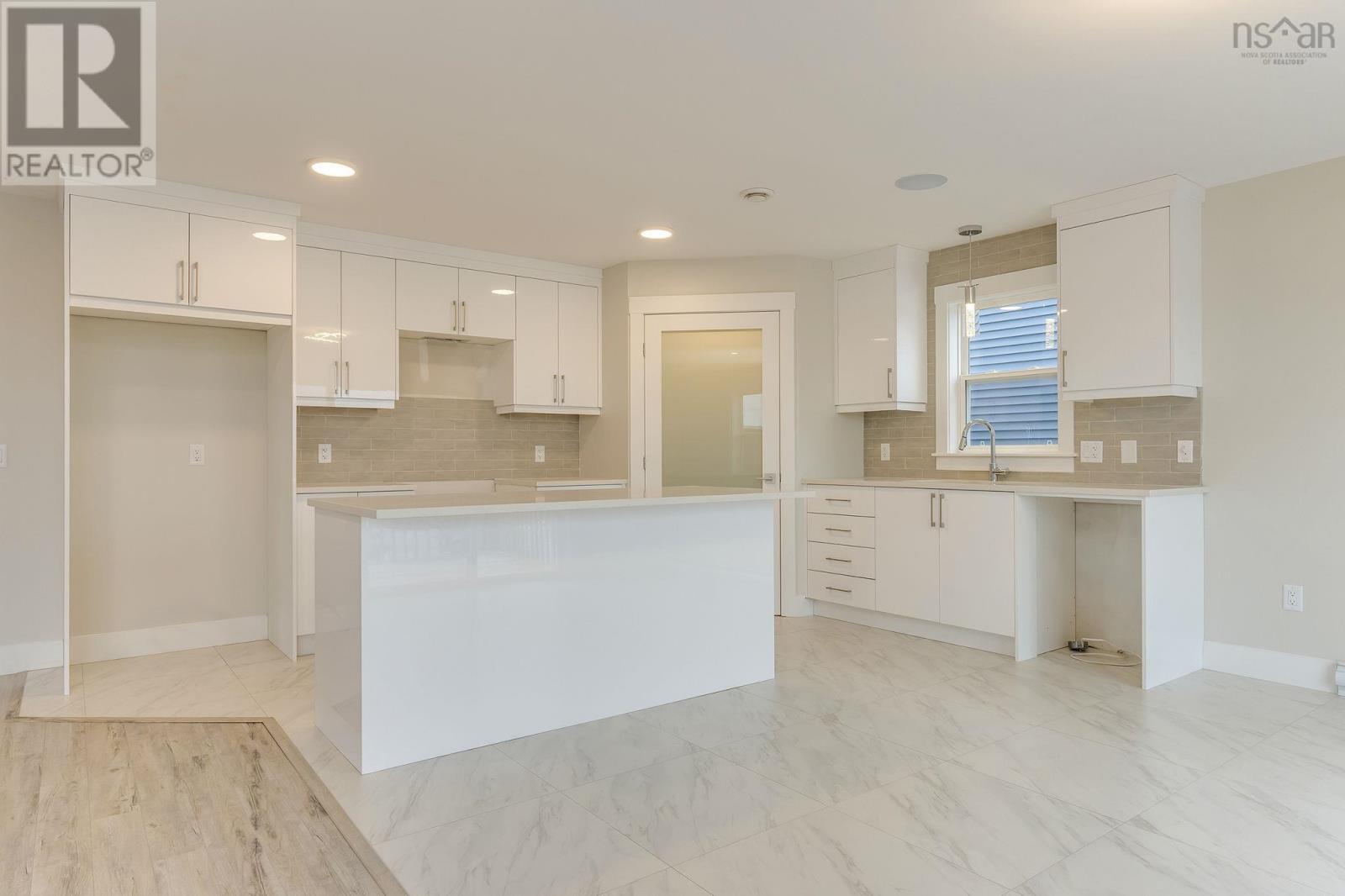 #2039 119 Flatrock Crescent - 18