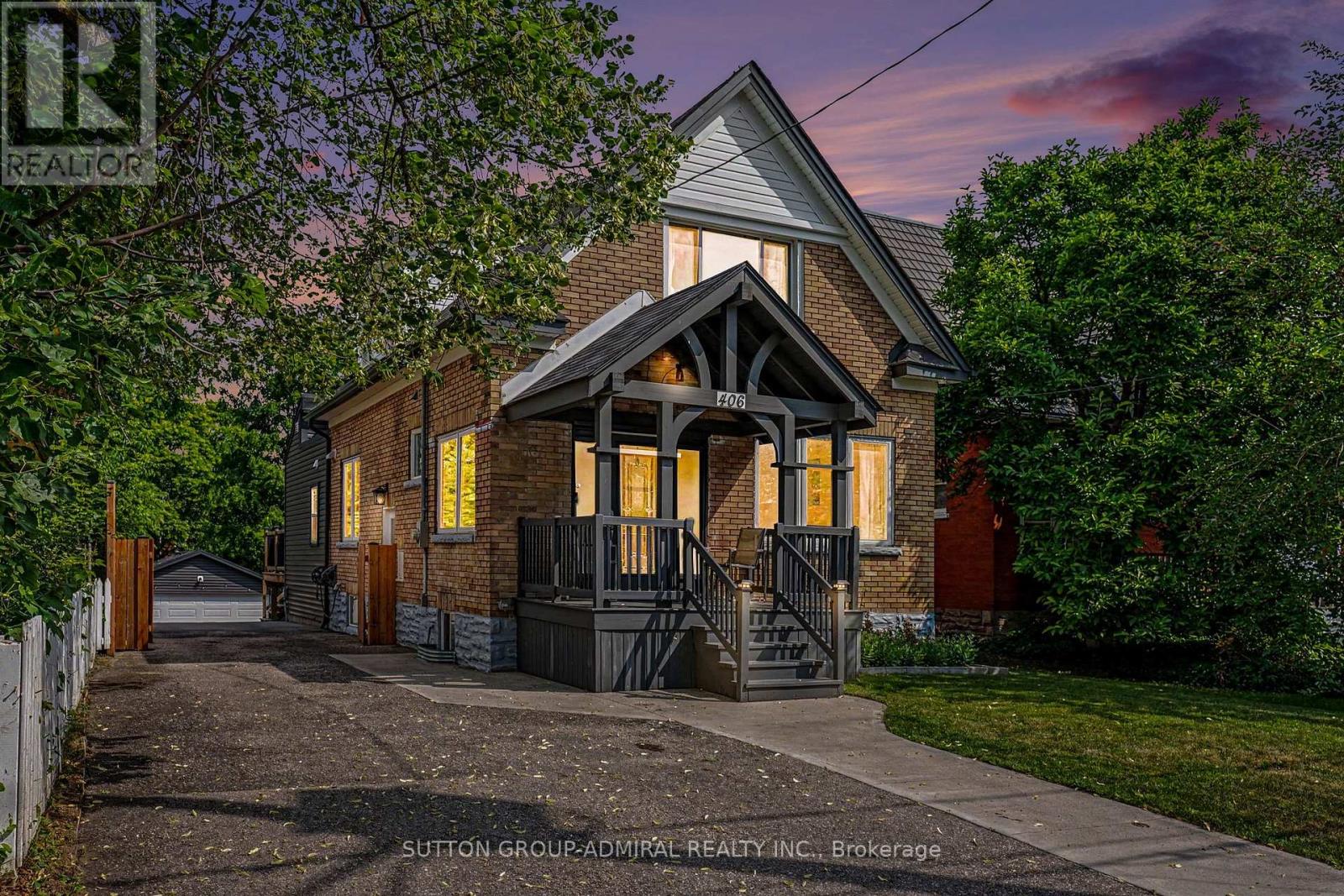 406 STIRLING AVENUE S - 1