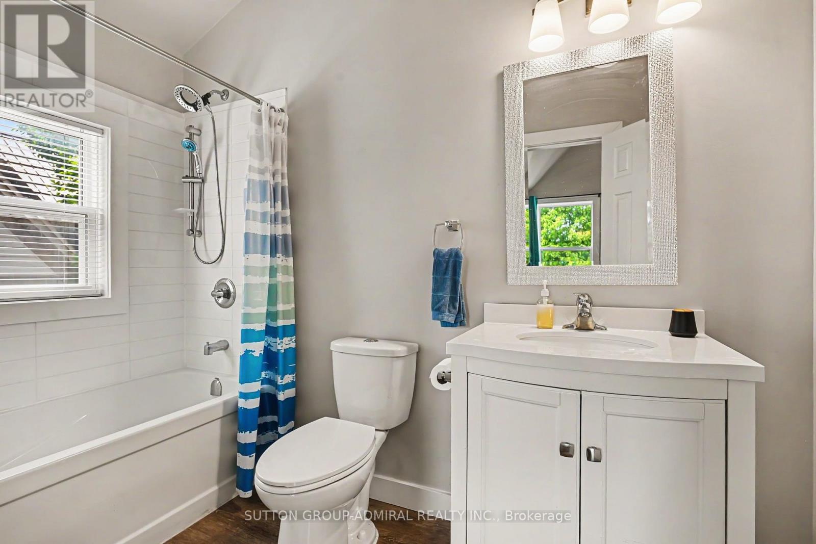 406 STIRLING AVENUE S - 17