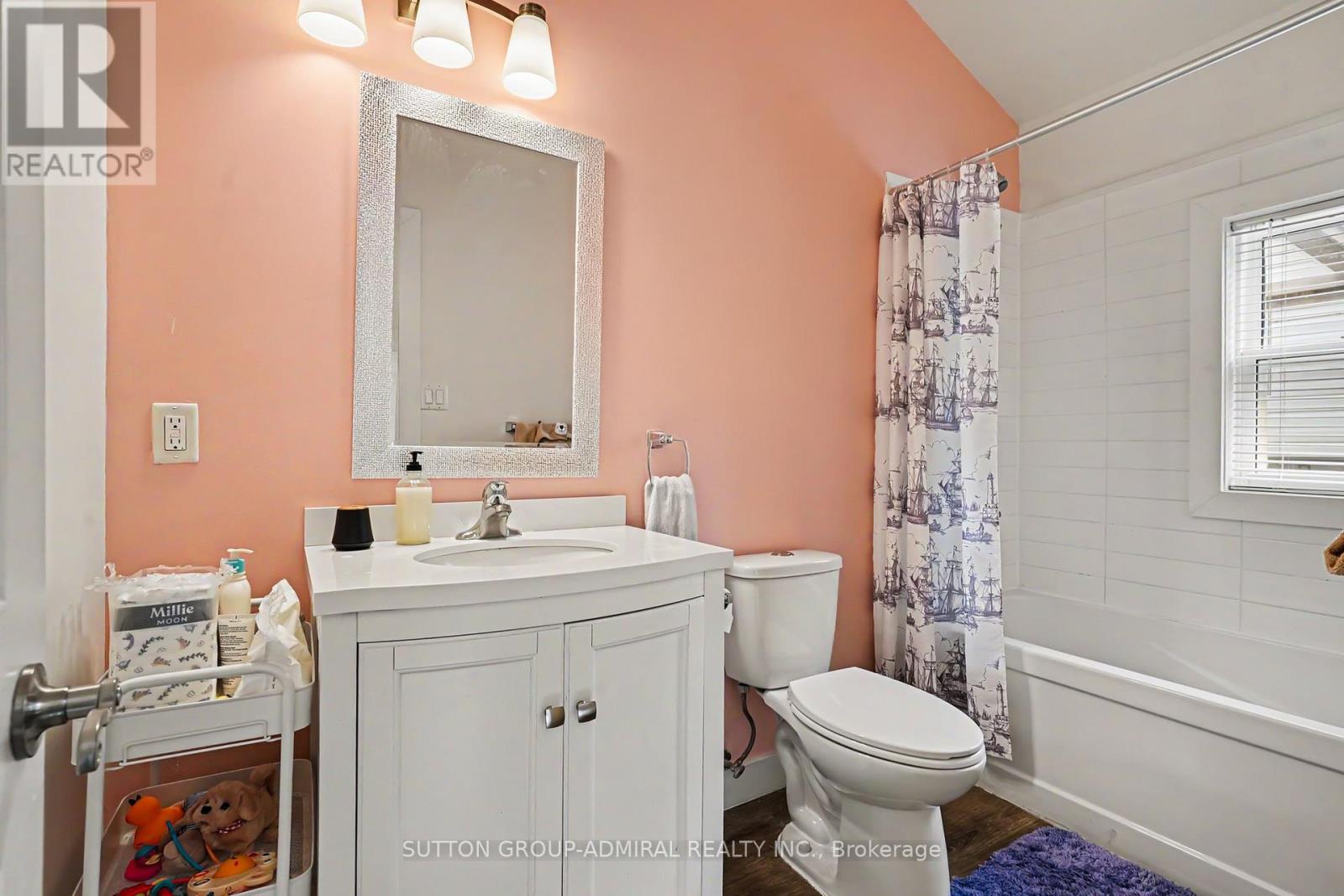 406 STIRLING AVENUE S - 18
