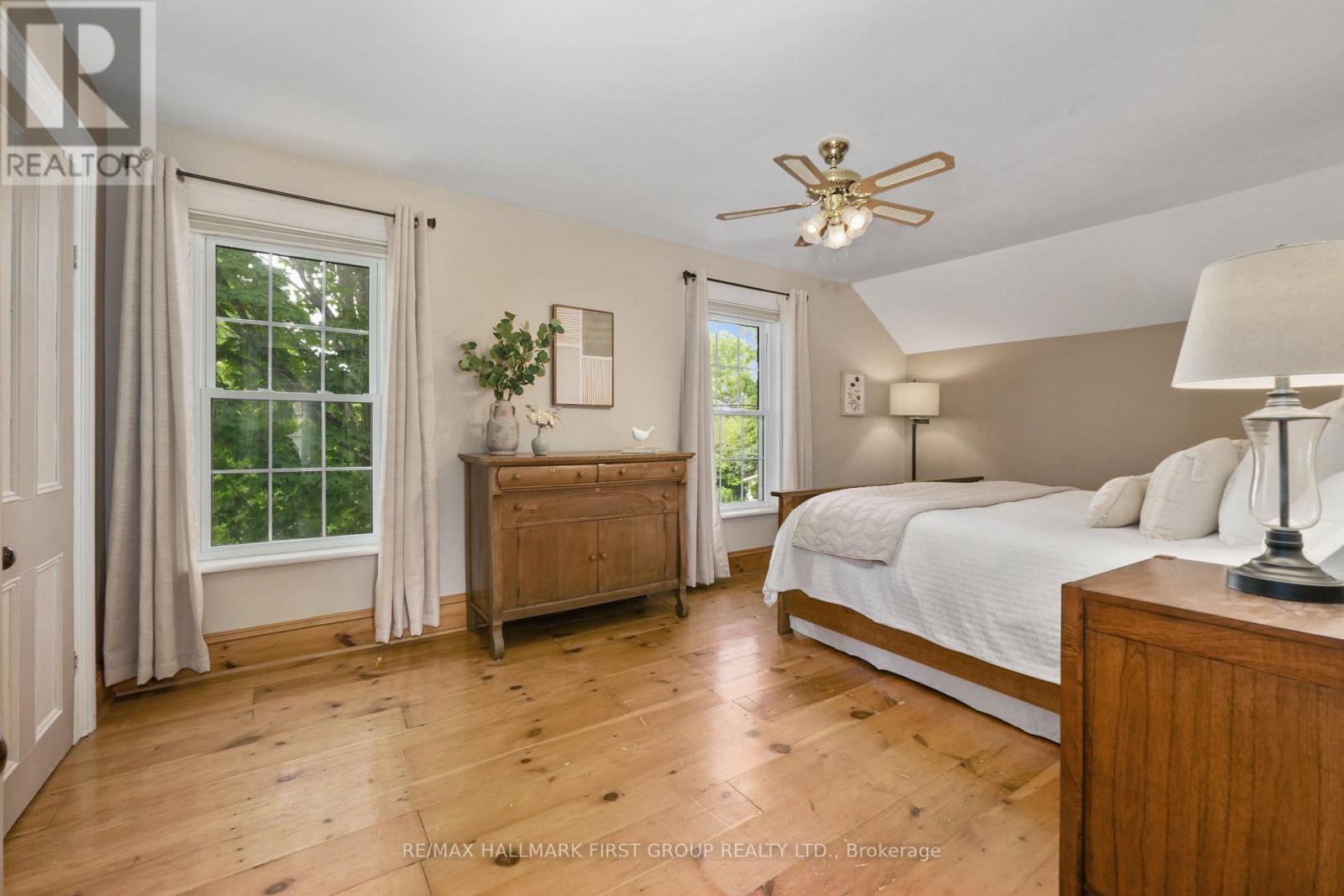 34 CROFT STREET - 26