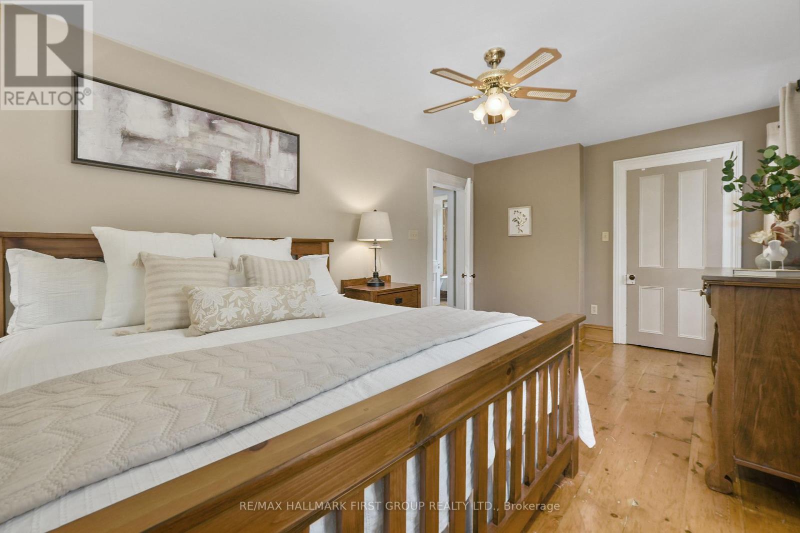 34 CROFT STREET - 27