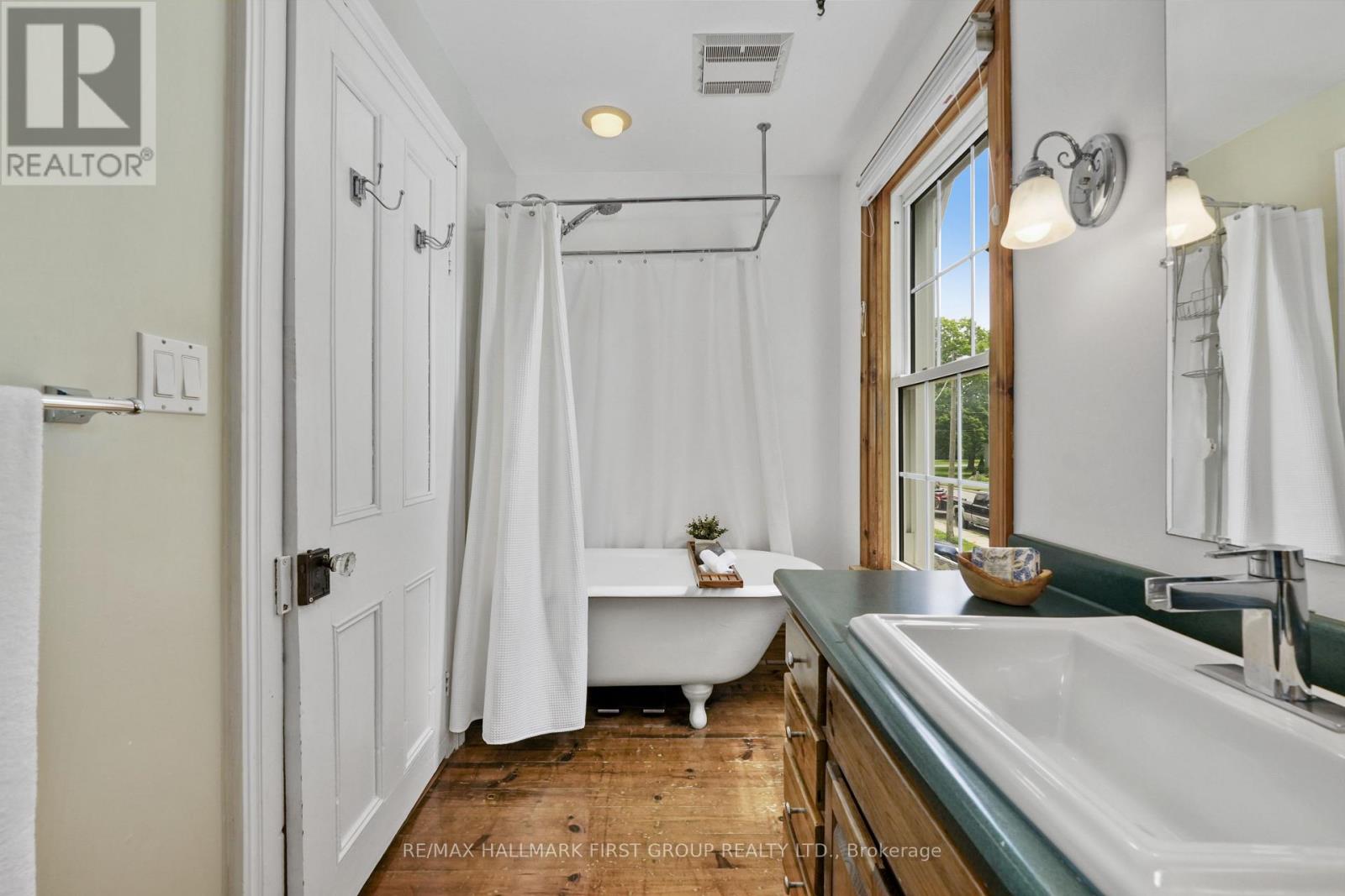 34 CROFT STREET - 29
