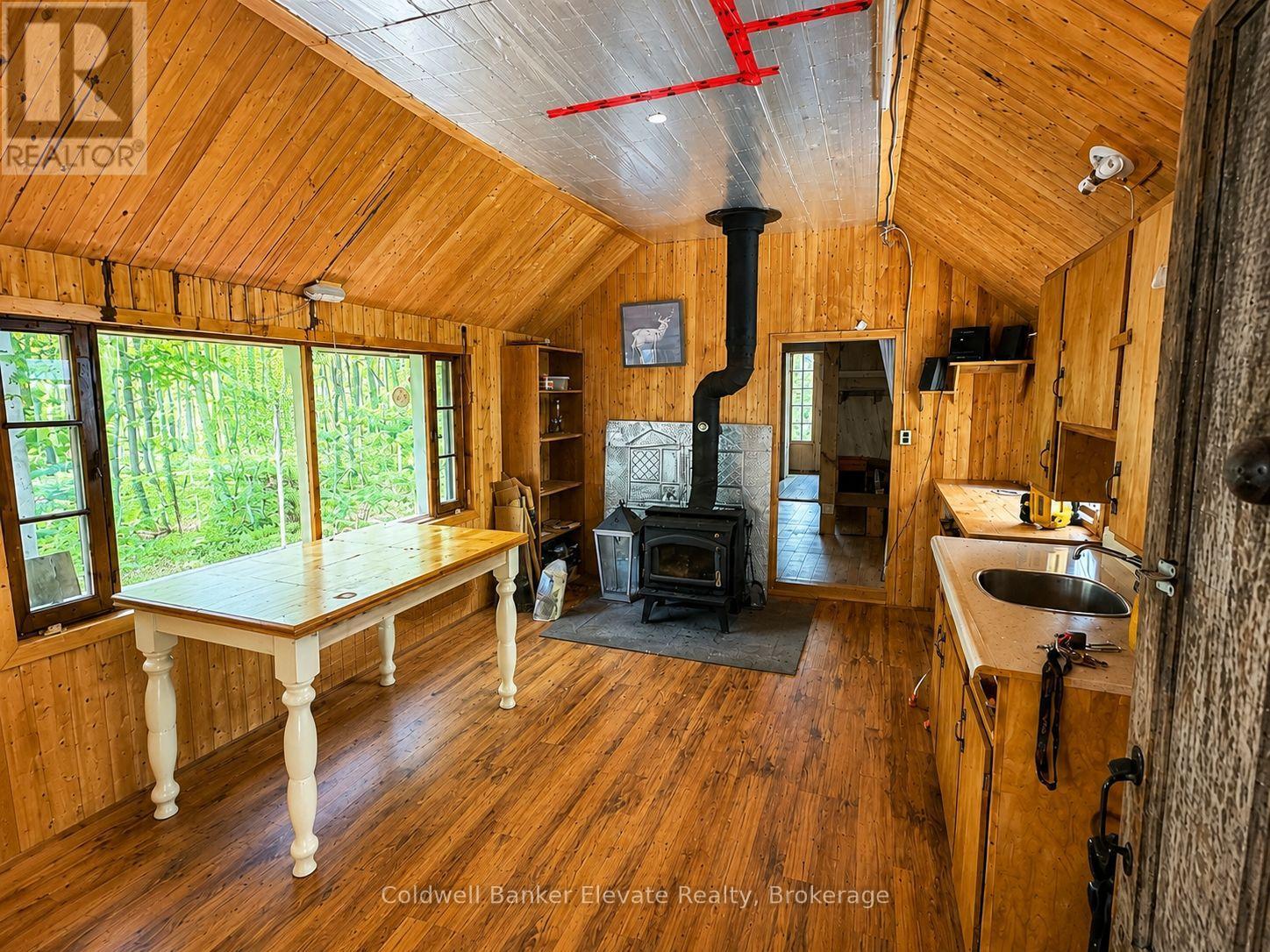 483113 COLPOYS RANGE ROAD - 2