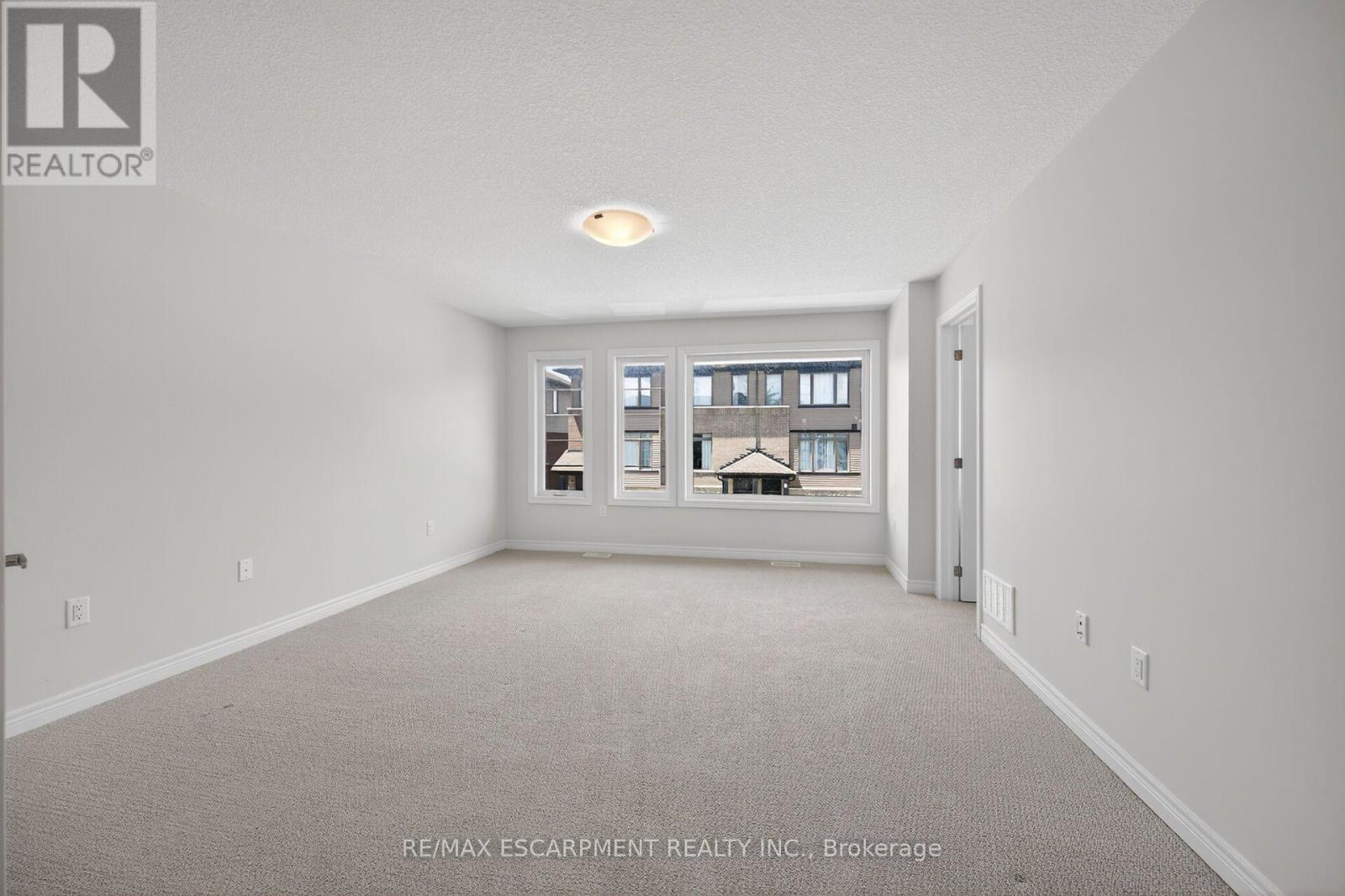 #96 120 COURT DRIVE - 25