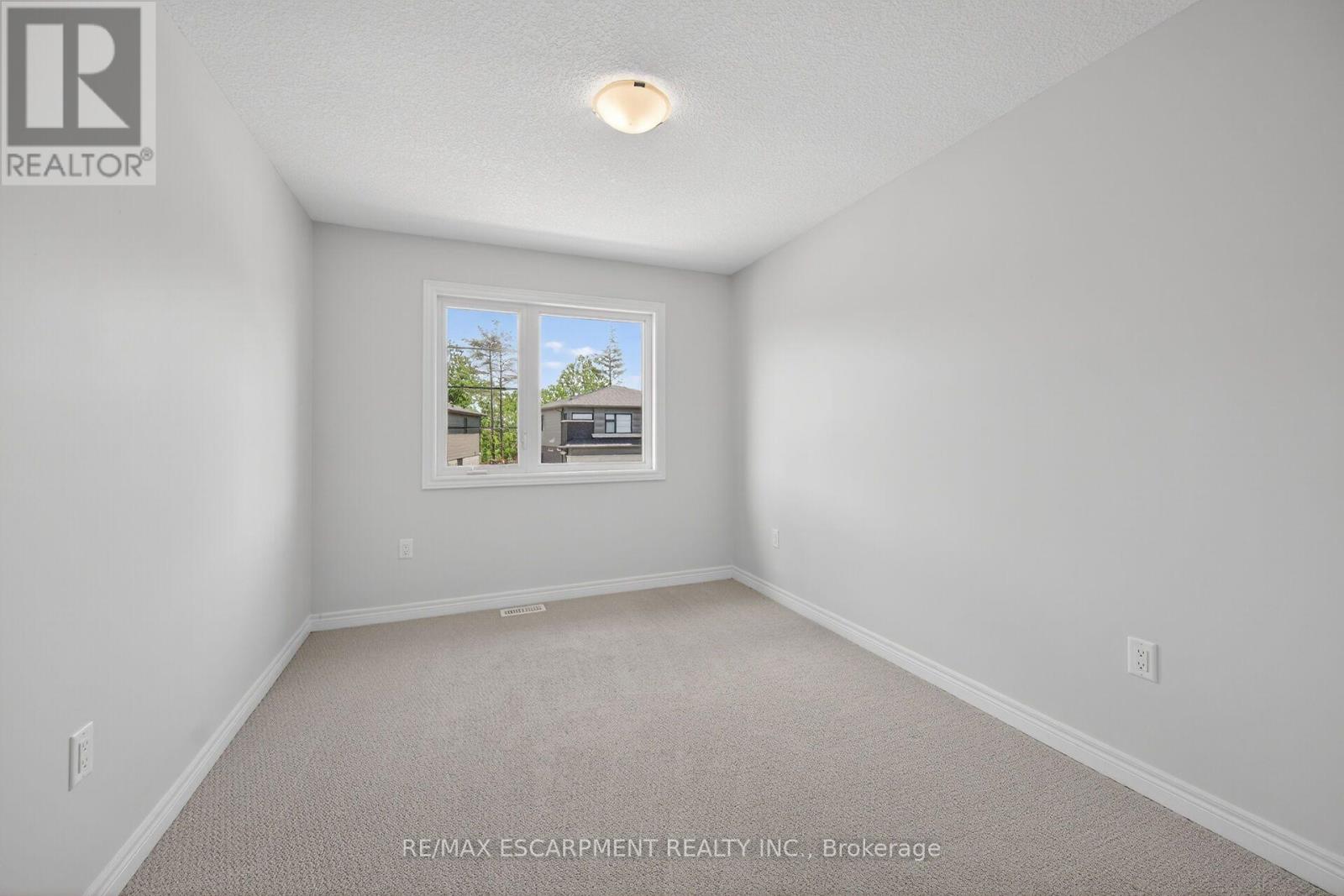 #96 120 COURT DRIVE - 31