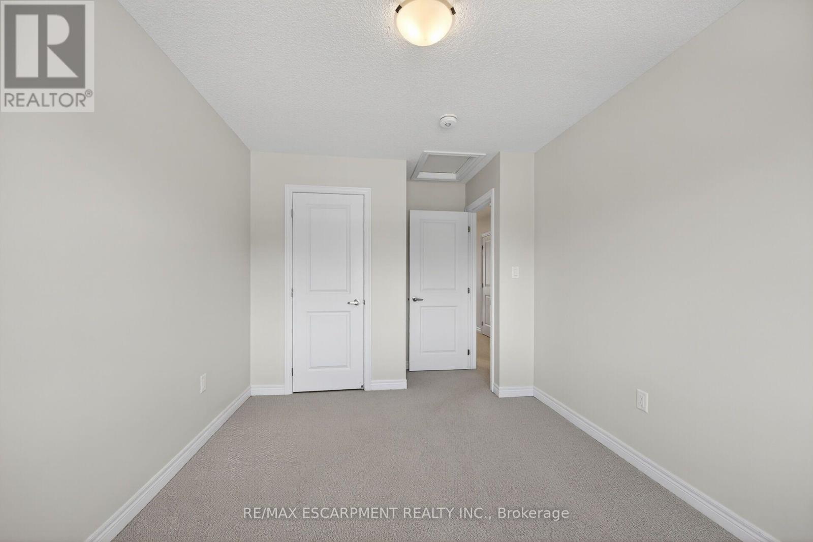 #96 120 COURT DRIVE - 32