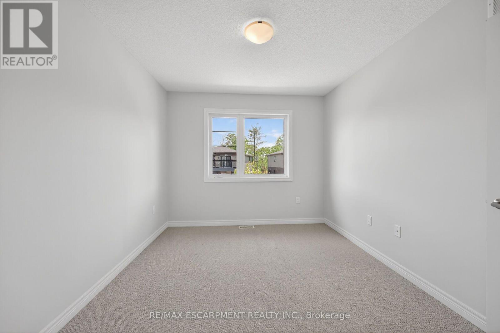 #96 120 COURT DRIVE - 33