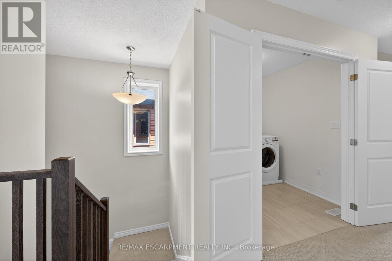 #96 120 COURT DRIVE - 38