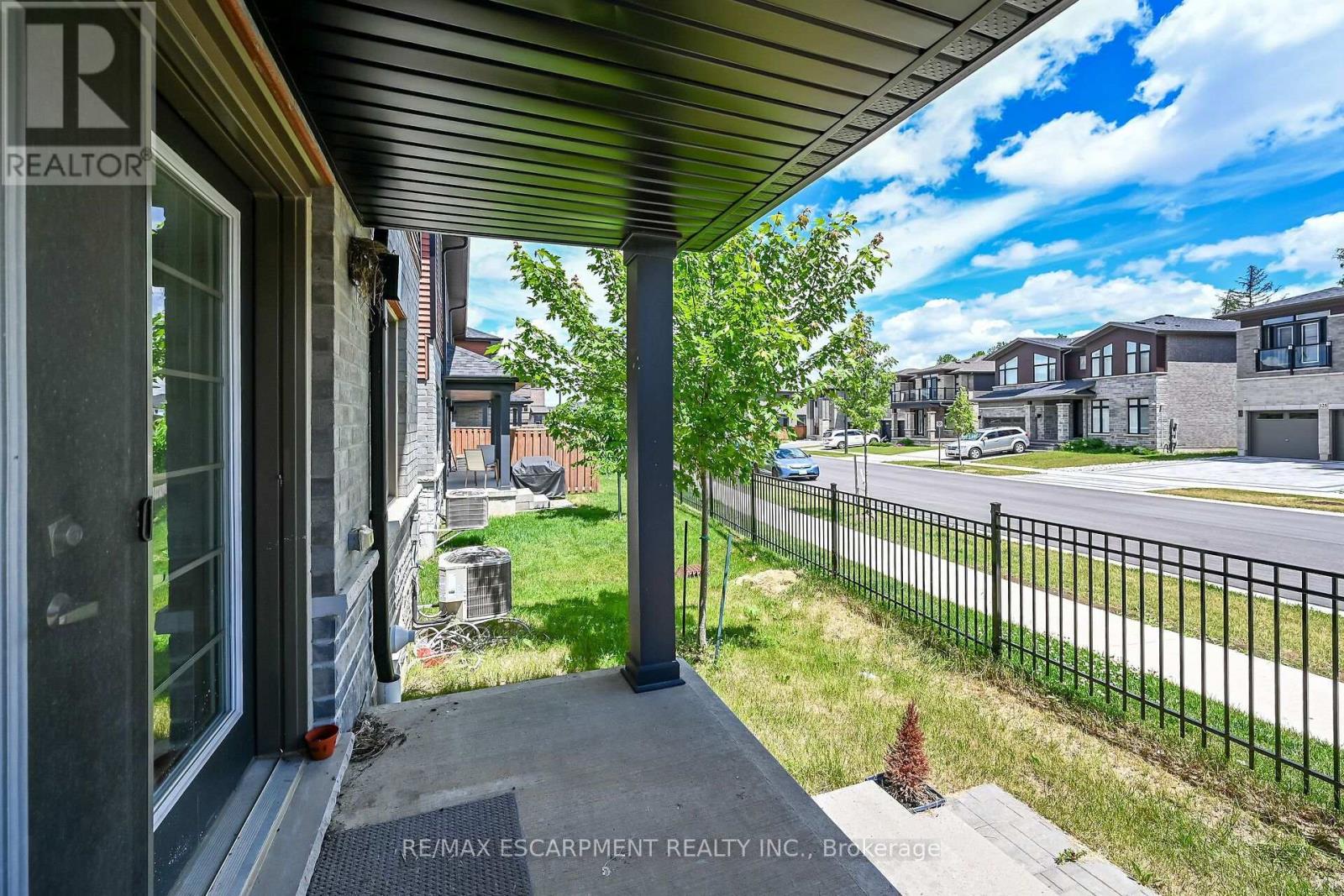 #96 120 COURT DRIVE - 48