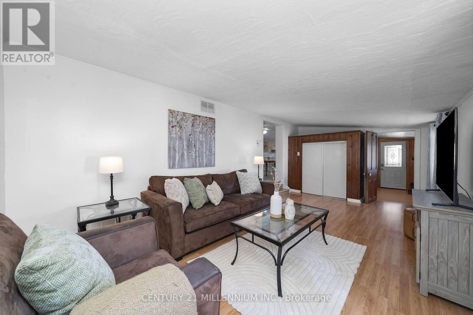 7 LAUREL LANE - Image 17