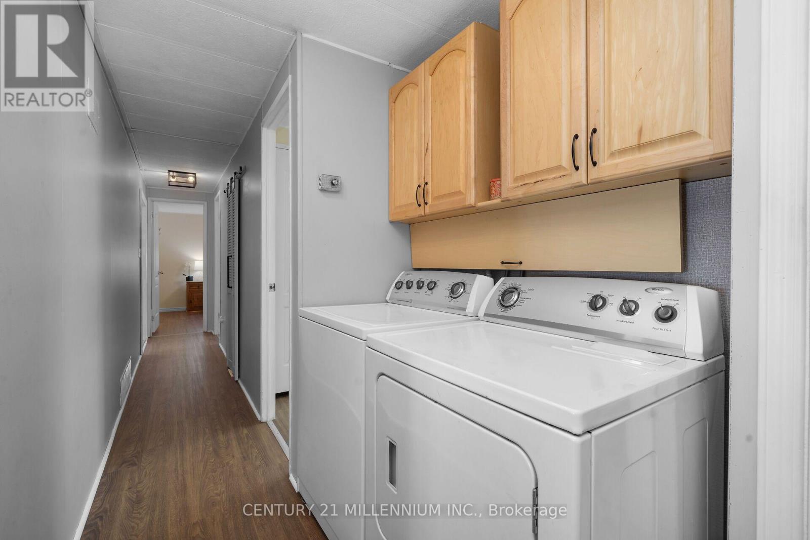 7 LAUREL LANE - Image 26