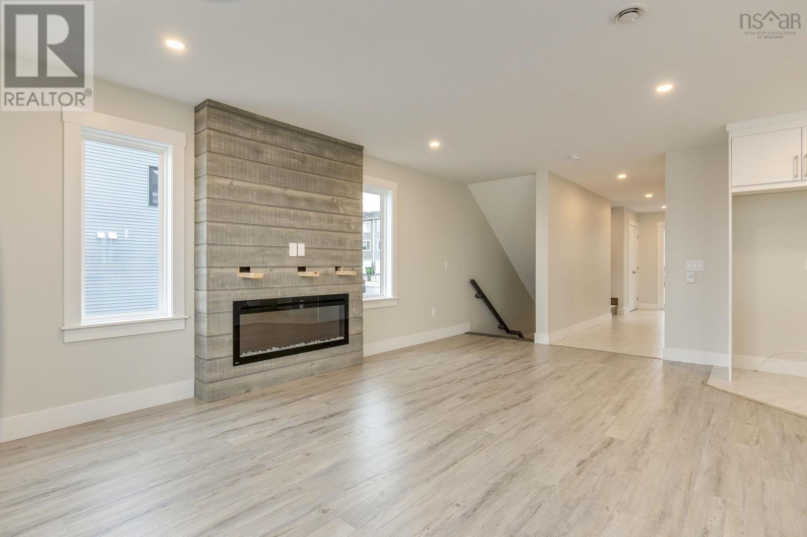 #2039 119 Flatrock Crescent - 17