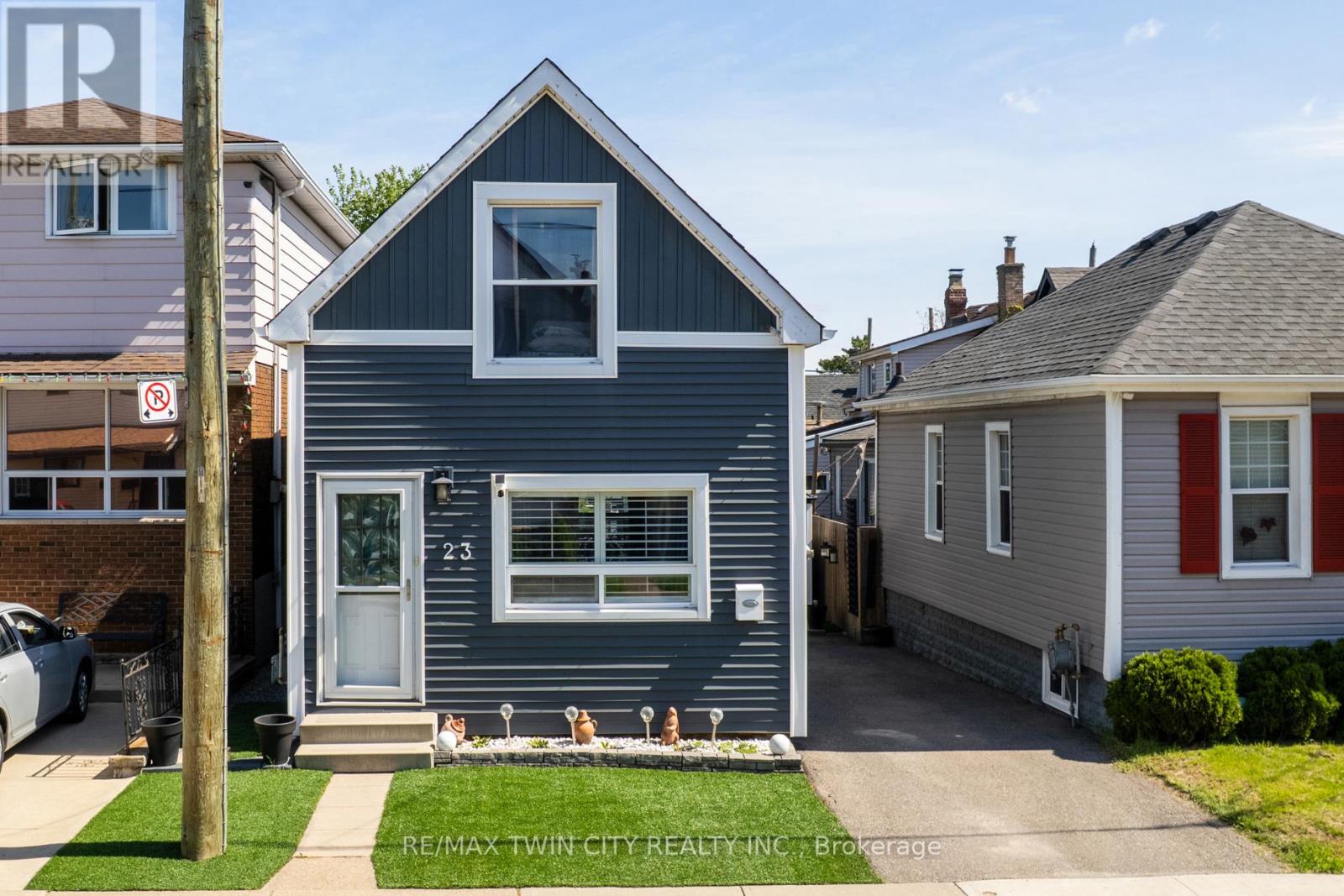 23 BRITANNIA AVENUE - 1