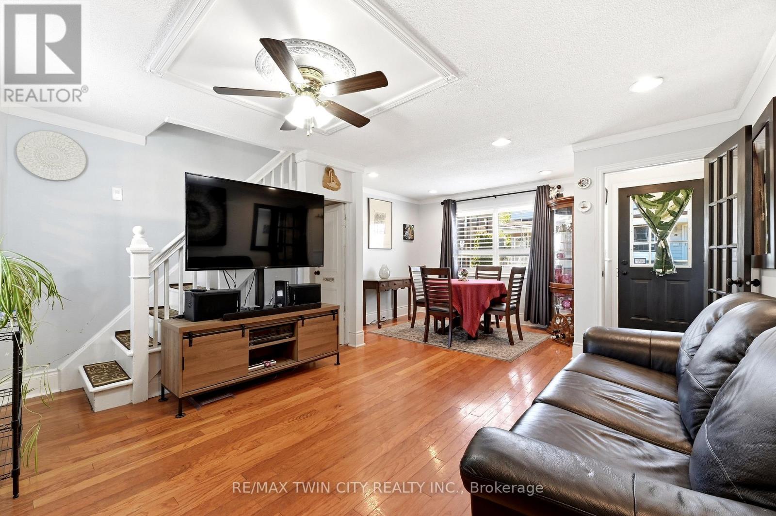 23 BRITANNIA AVENUE - 6