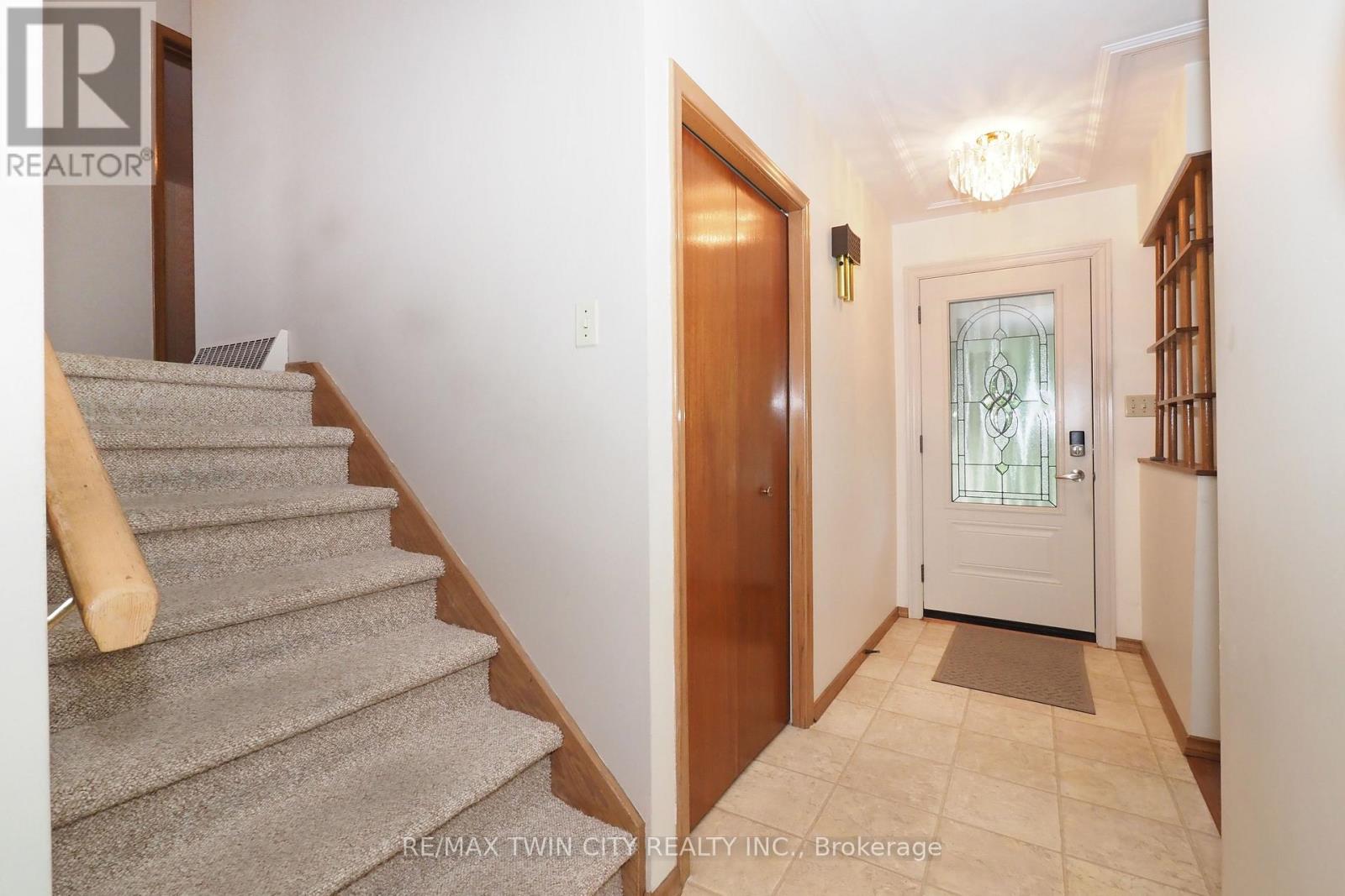 401 FOREST HILL DRIVE - Image 13
