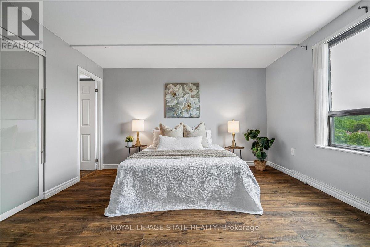 #605 966 QUEENSTON ROAD - 33