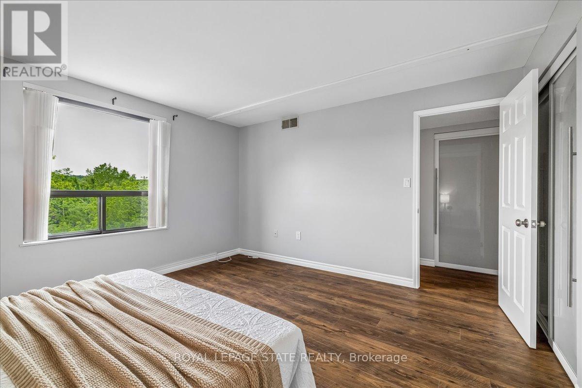 #605 966 QUEENSTON ROAD - 35