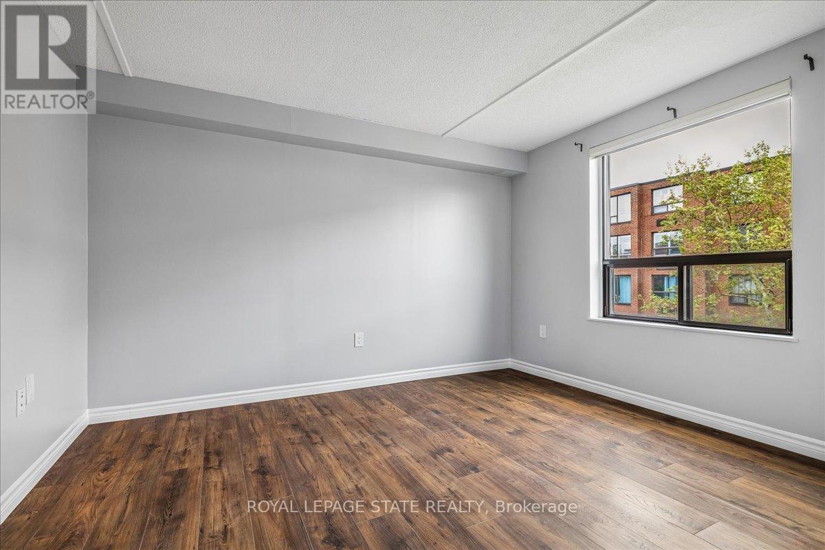 #605 966 QUEENSTON ROAD - 38
