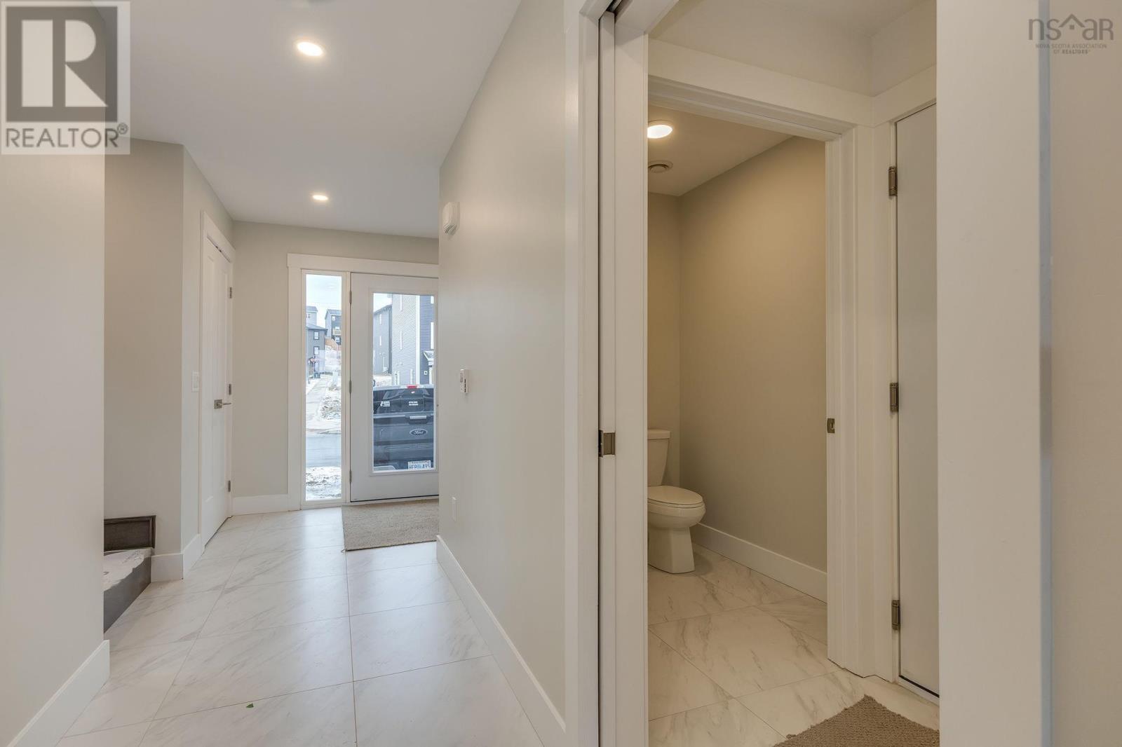 #2039 119 Flatrock Crescent - 11