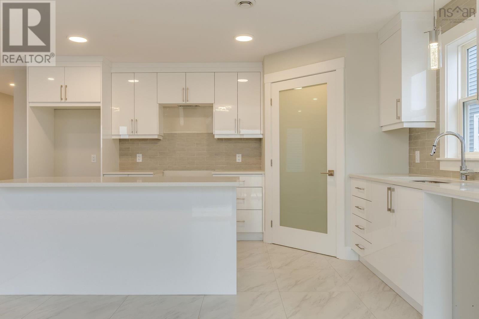 #2039 119 Flatrock Crescent - 20