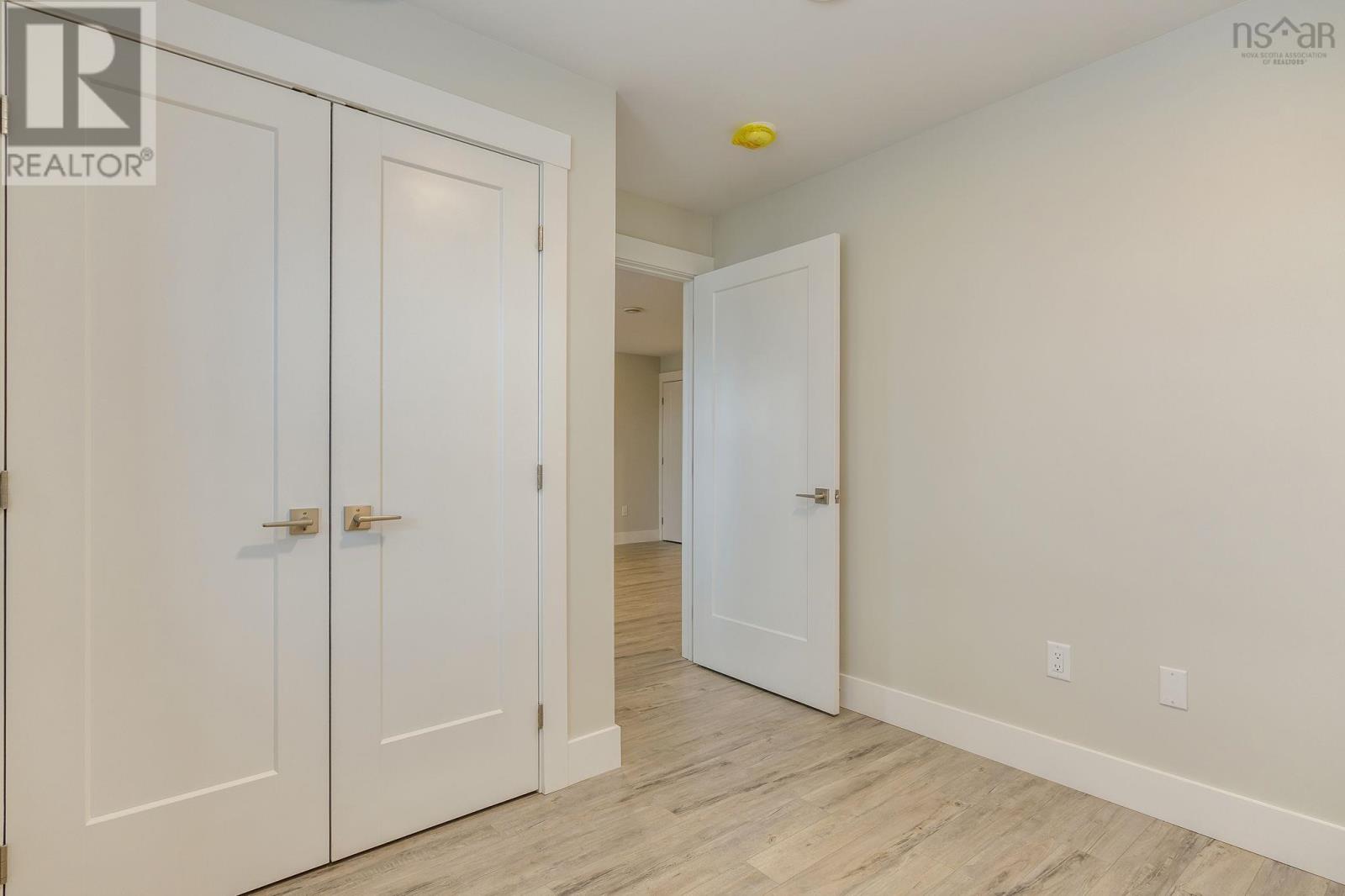 #2039 119 Flatrock Crescent - 44
