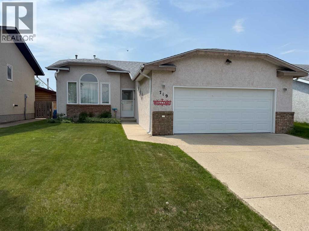 719 Parkland Drive - 1