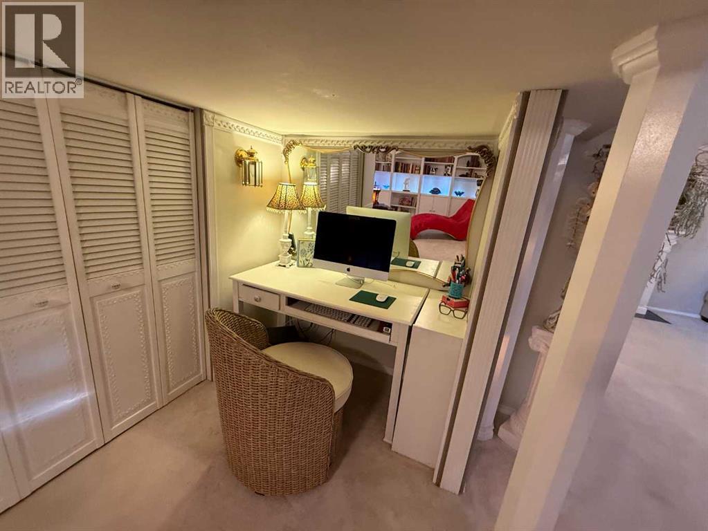 719 Parkland Drive - 33