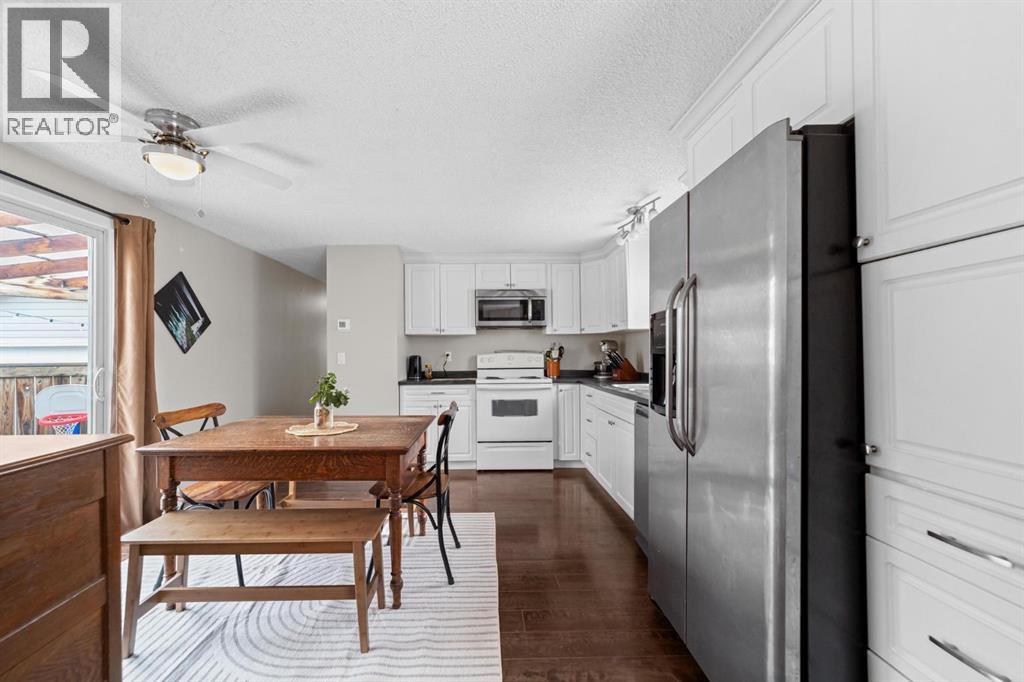 4906 55 Avenue - 7