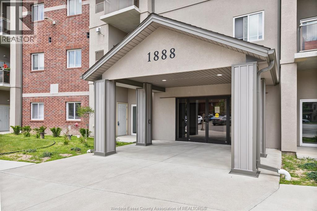 #205 1888 WESTVIEW - 1