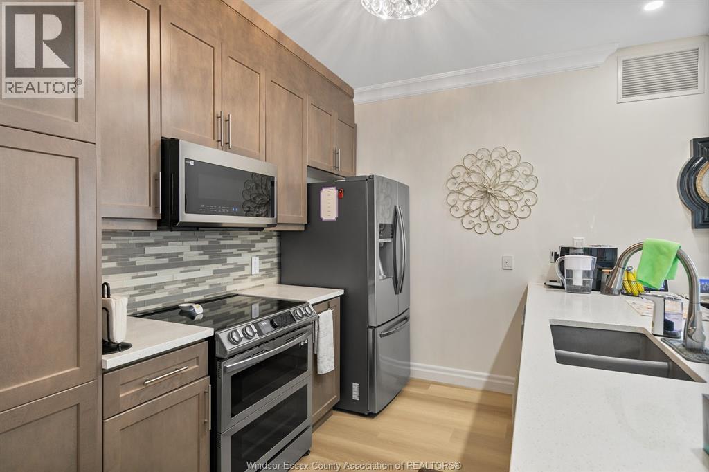 #205 1888 WESTVIEW - 14