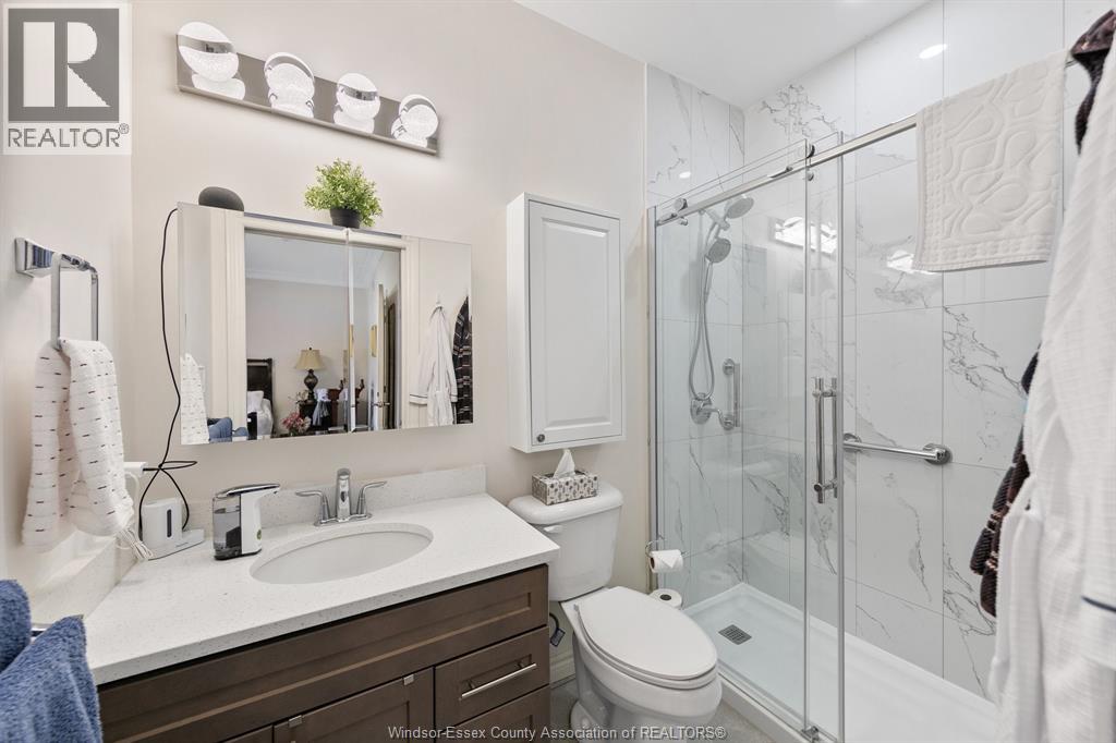 #205 1888 WESTVIEW - 27