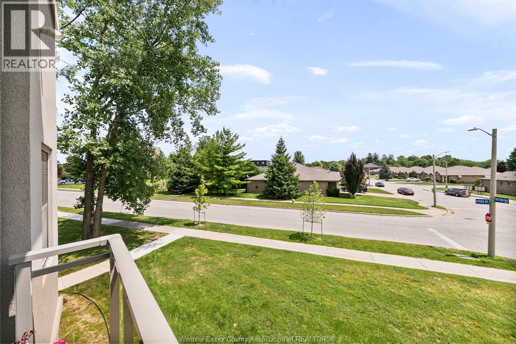 #205 1888 WESTVIEW - 7