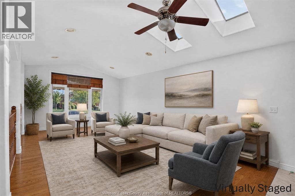 890 SOUTHWOOD DRIVE - 11