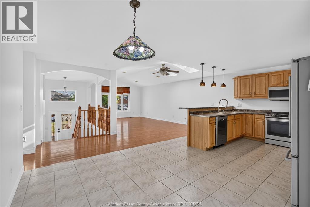890 SOUTHWOOD DRIVE - 15