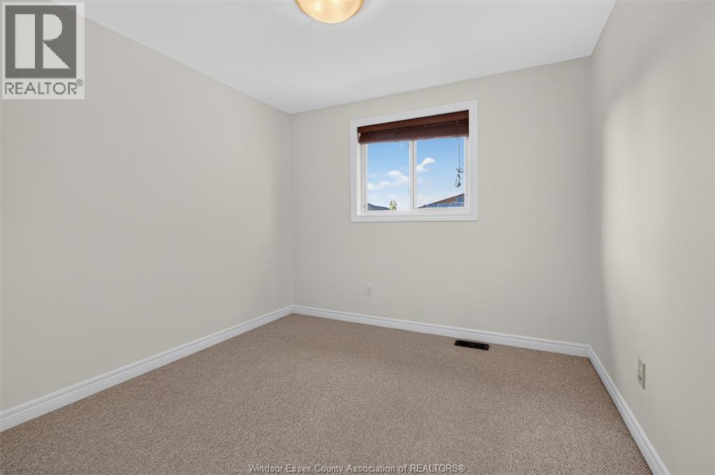 890 SOUTHWOOD DRIVE - 22