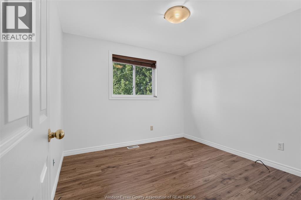 890 SOUTHWOOD DRIVE - 24