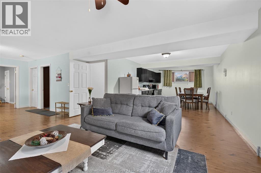 890 SOUTHWOOD DRIVE - 29