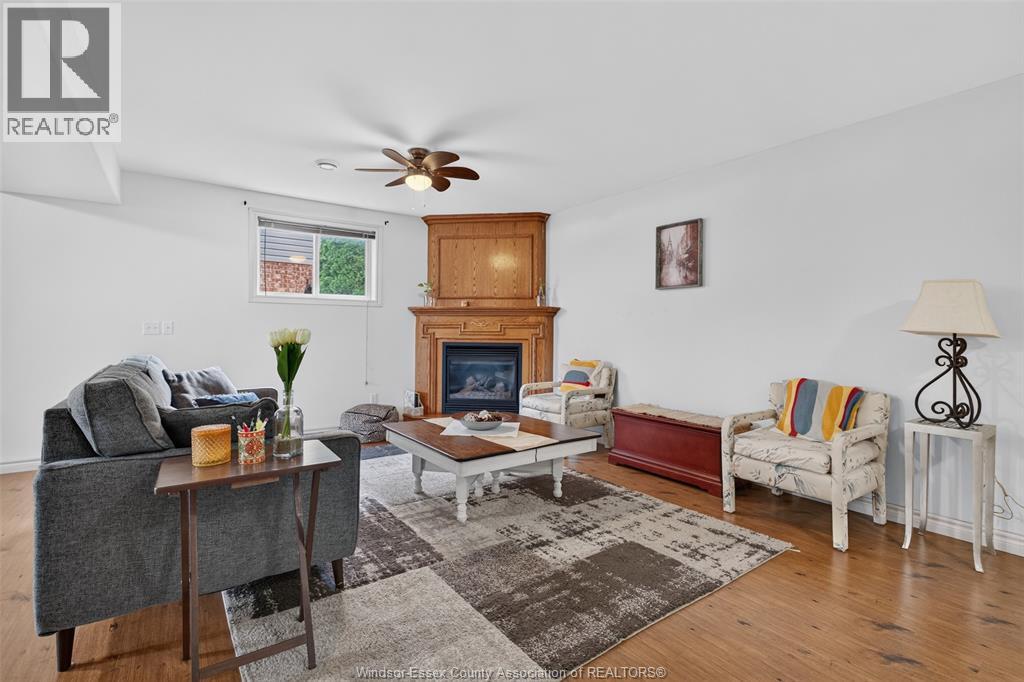 890 SOUTHWOOD DRIVE - 30