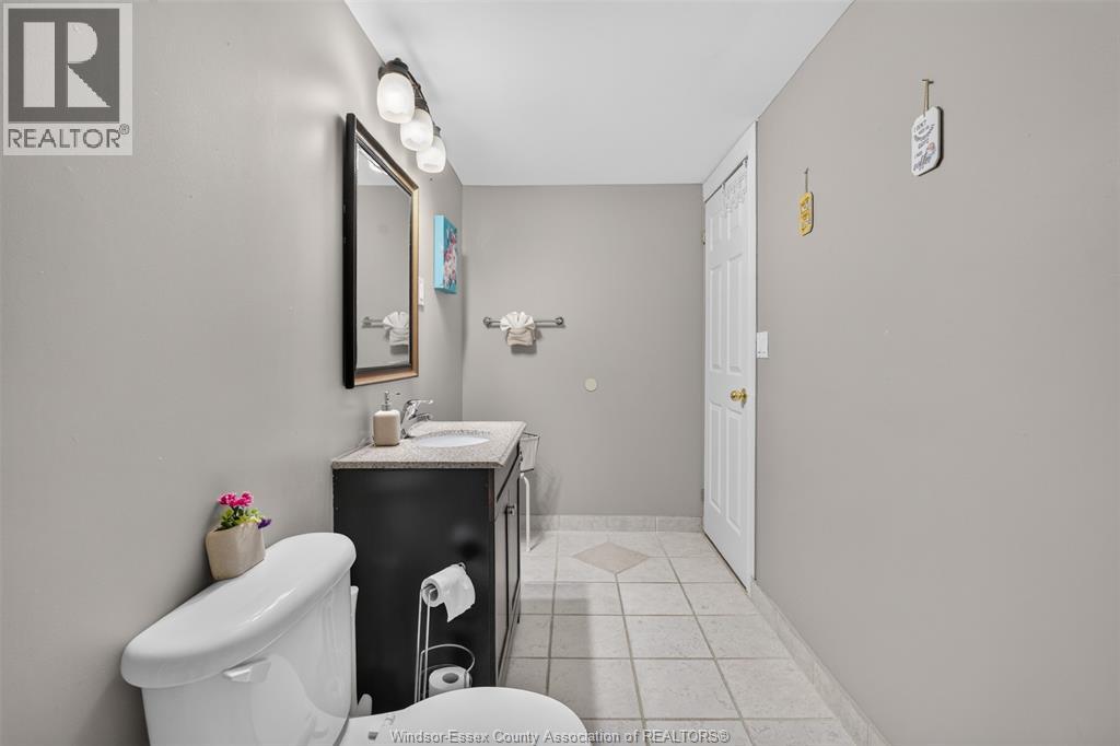 890 SOUTHWOOD DRIVE - 37